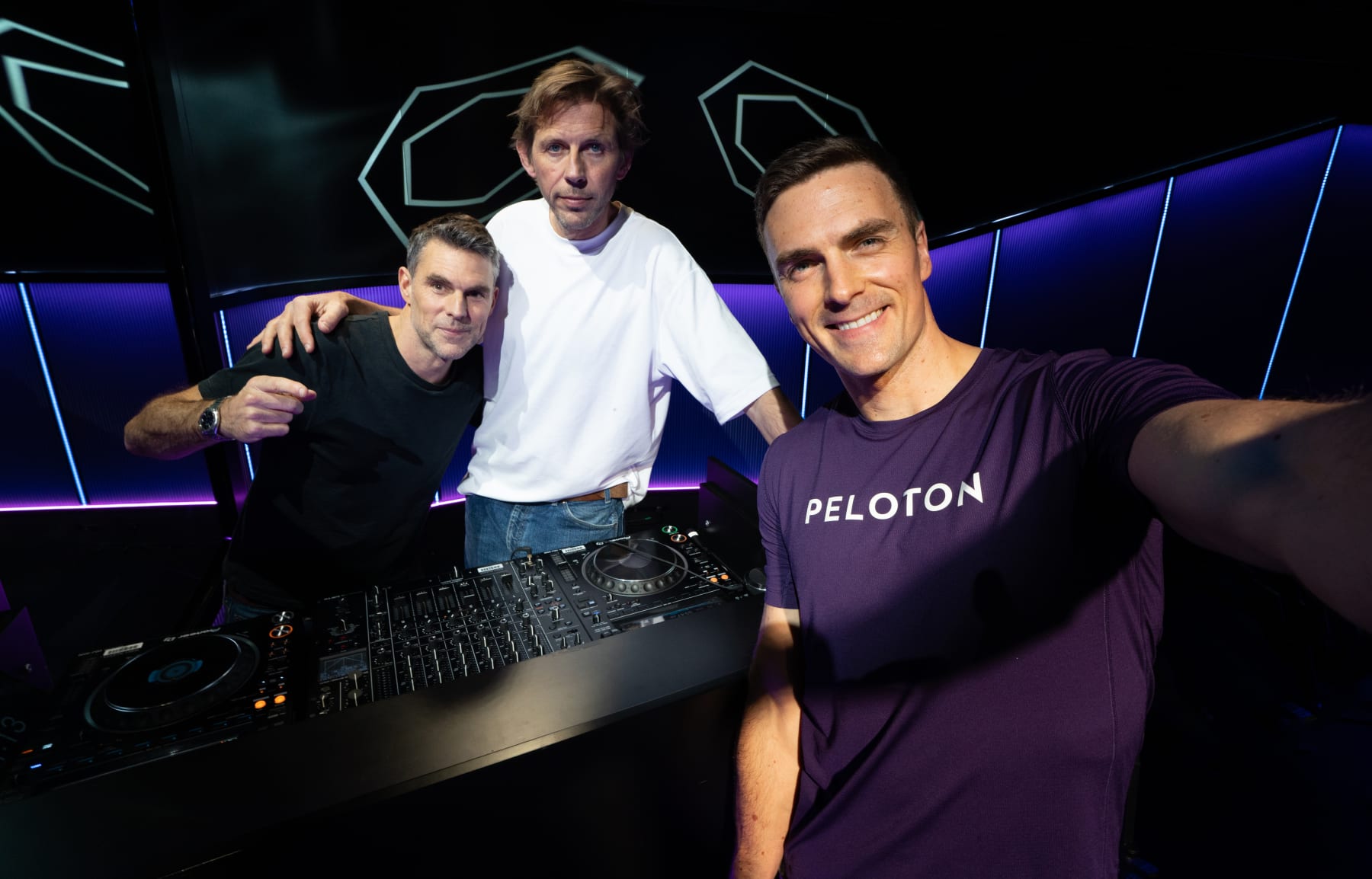 30 min NYE: Groove Armada DJ Ride