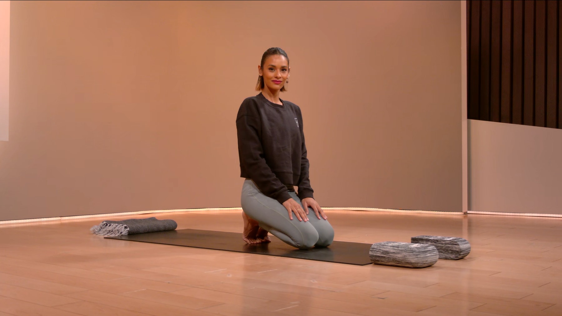 10 min Yin Yoga: Ankles & Feet