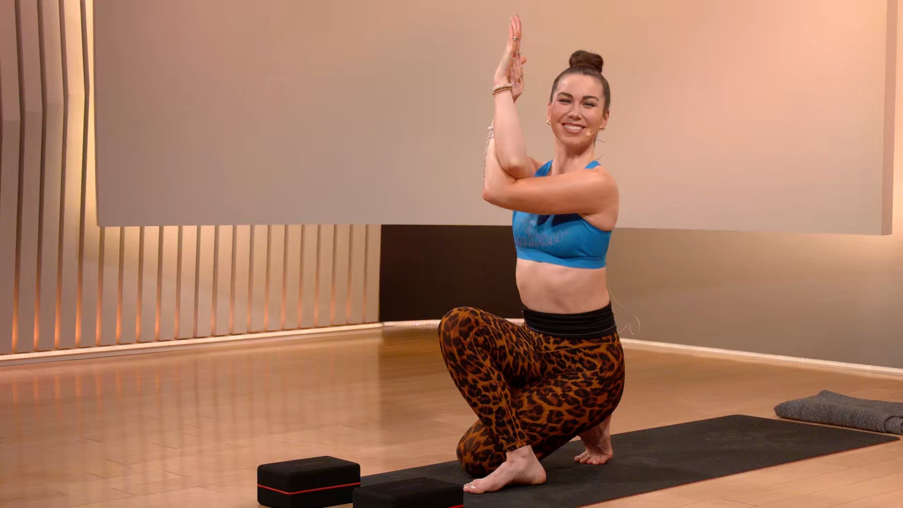 30 min Grounded Yoga Flow