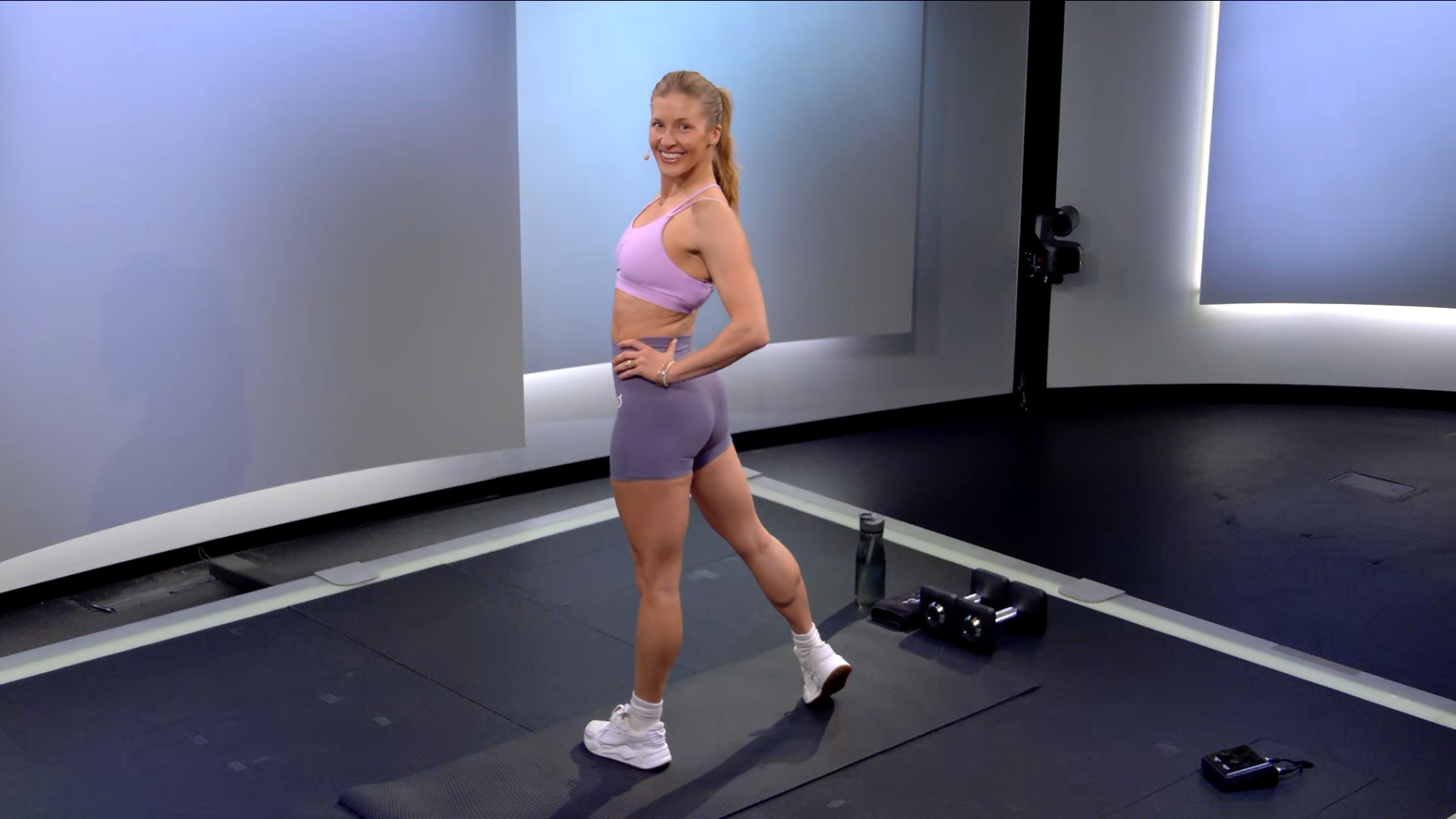 10 min Glutes & Legs Strength