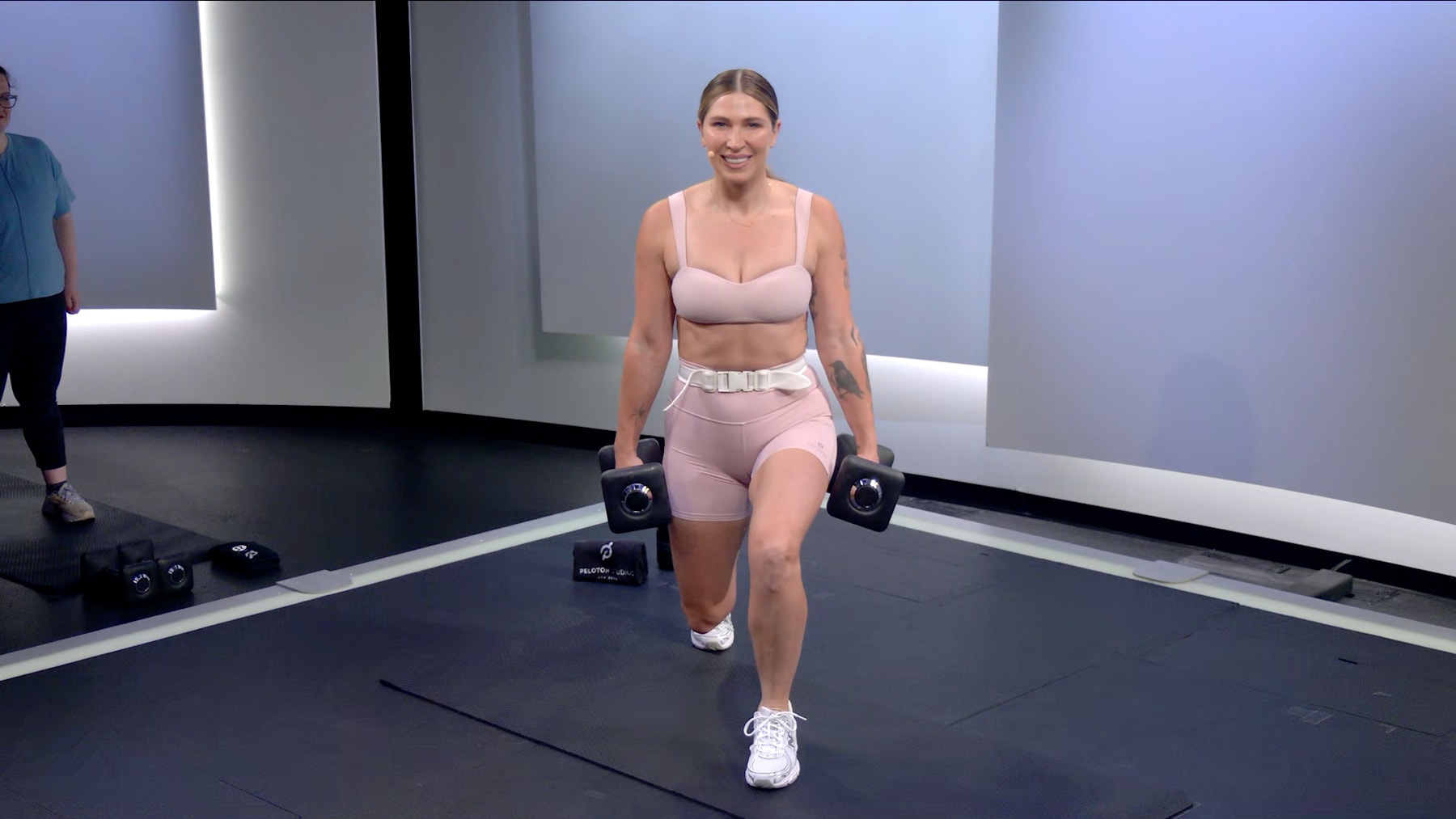 30 min Glutes & Legs Strength