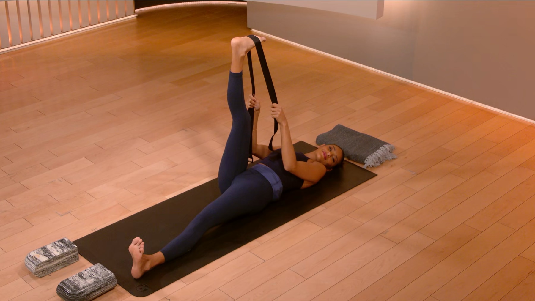 20 min Focus Flow: Hamstrings