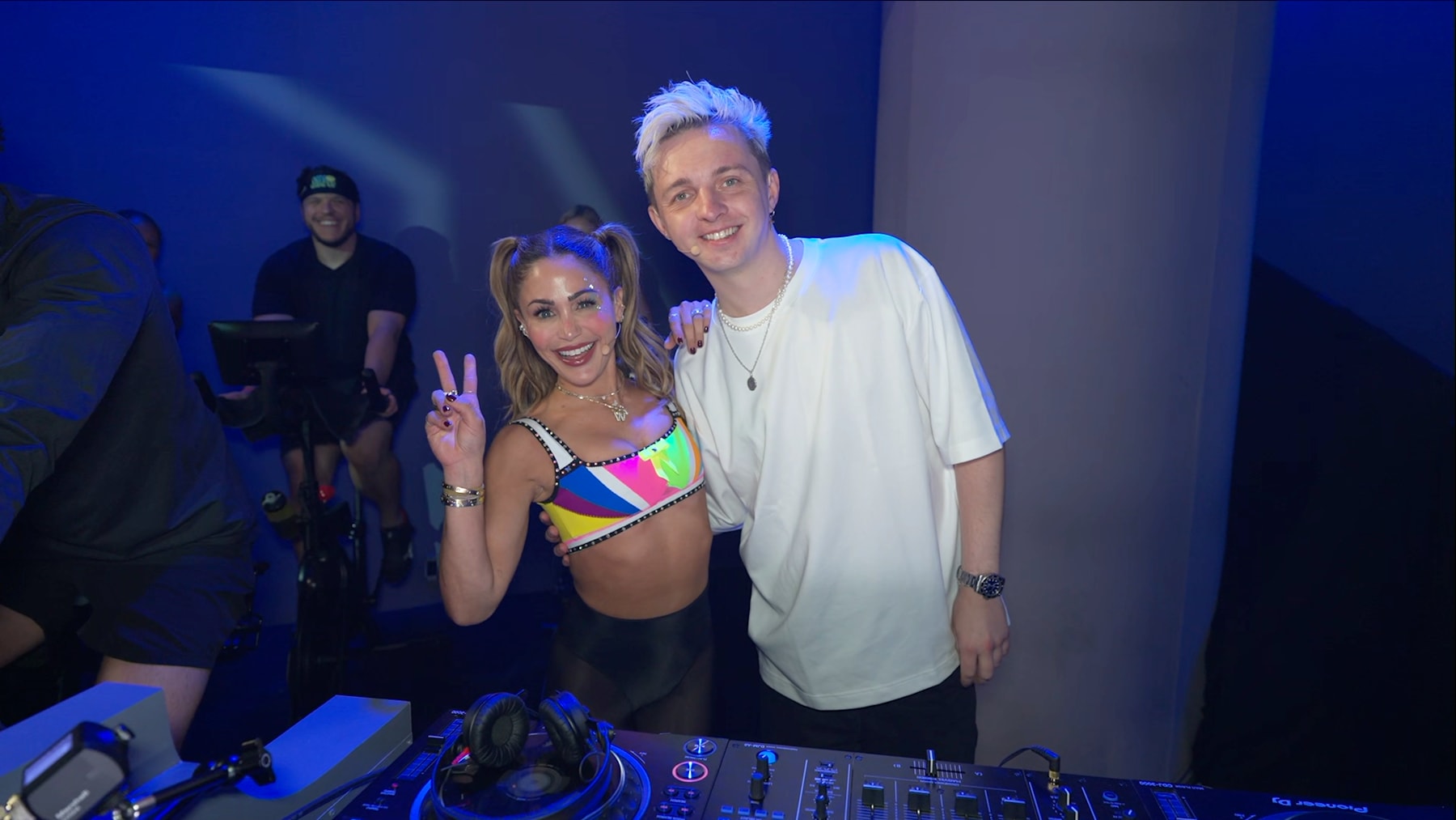 30 min Live DJ Ride: Armada Music