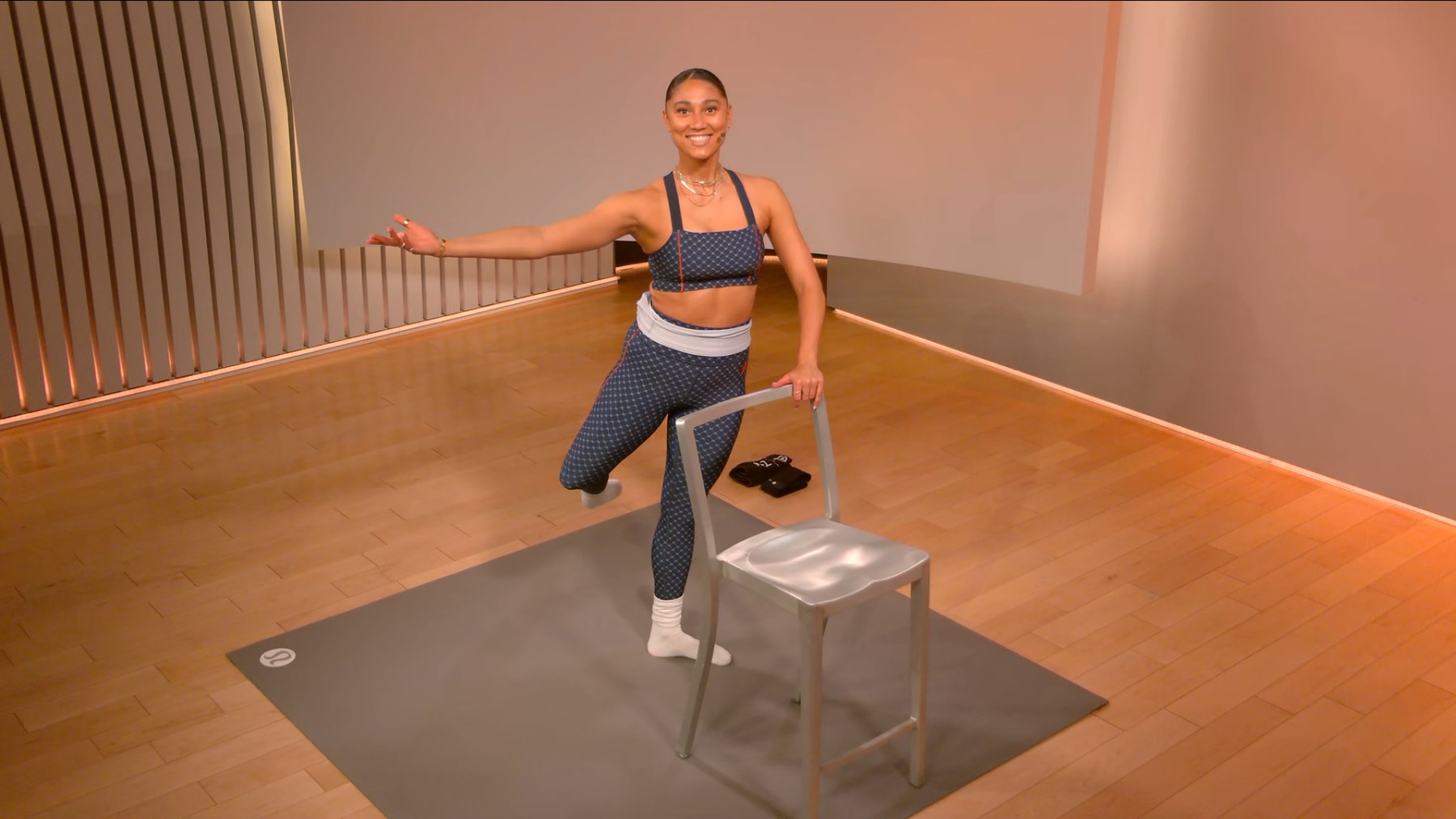 20 min Barre: Glutes