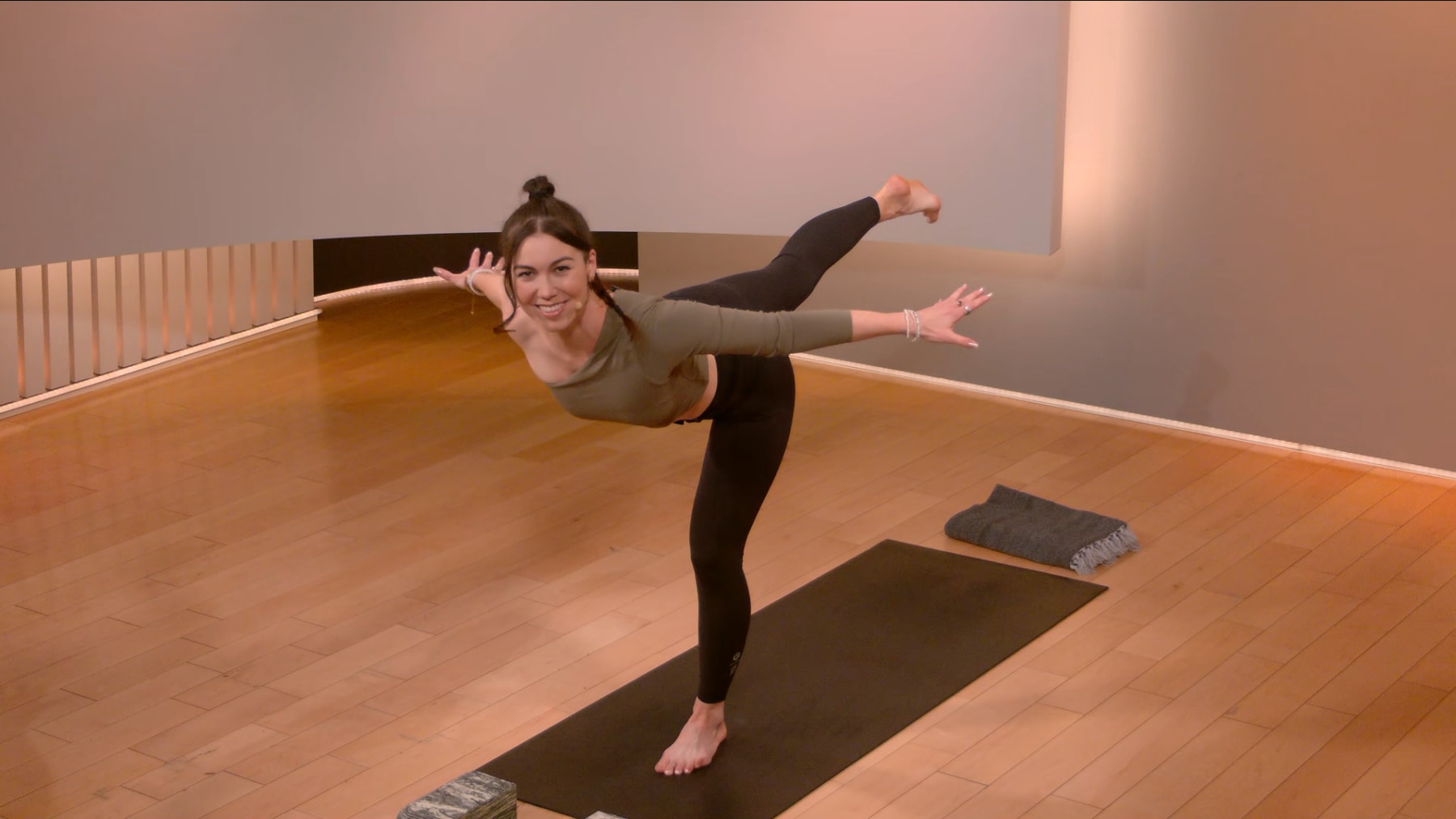 20 min Focus Flow: Healthy Back