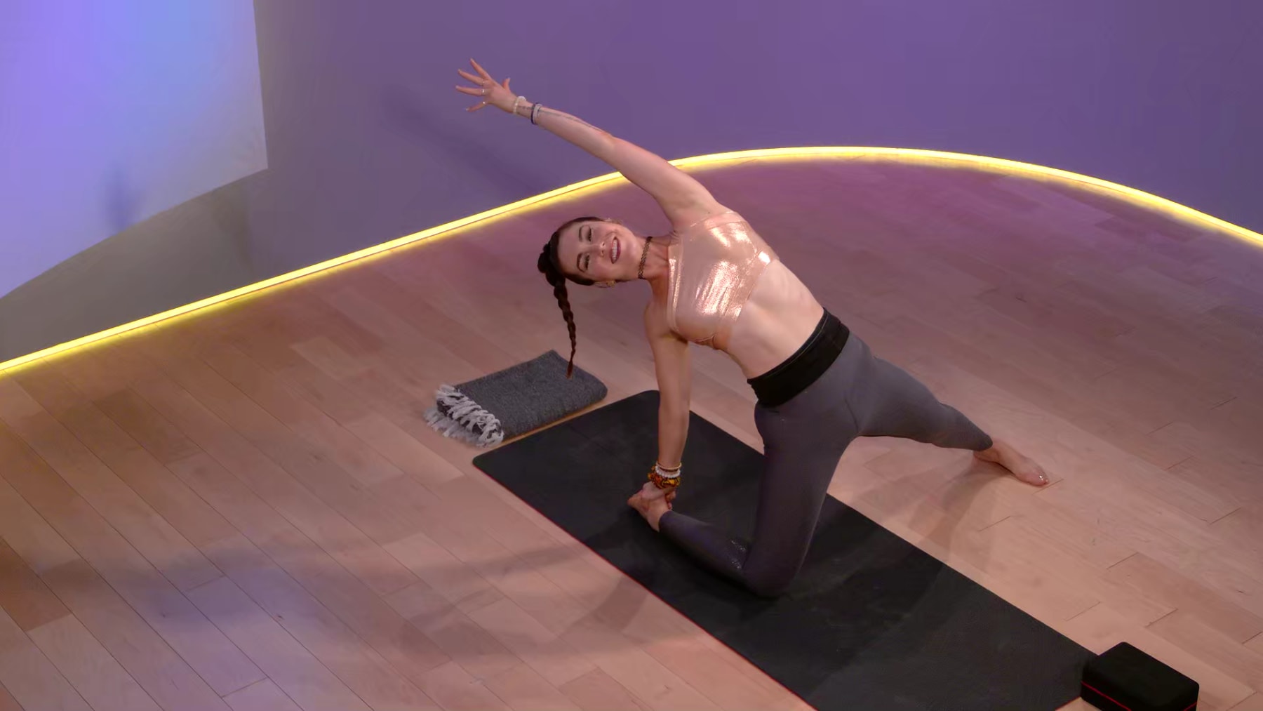 20 min AFO Yoga Flow: Bob Moses