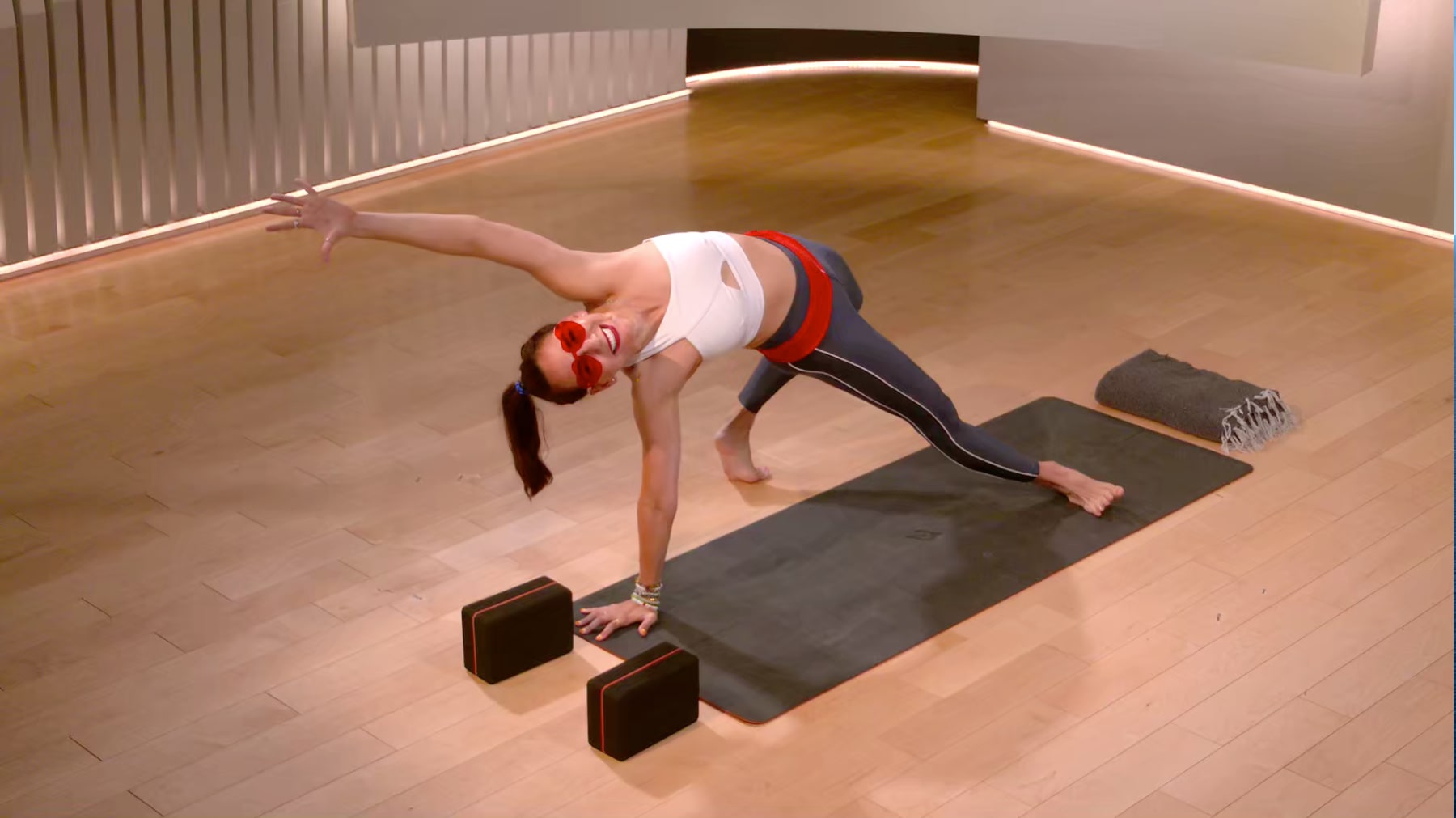 20 min Harry Styles Yoga Flow