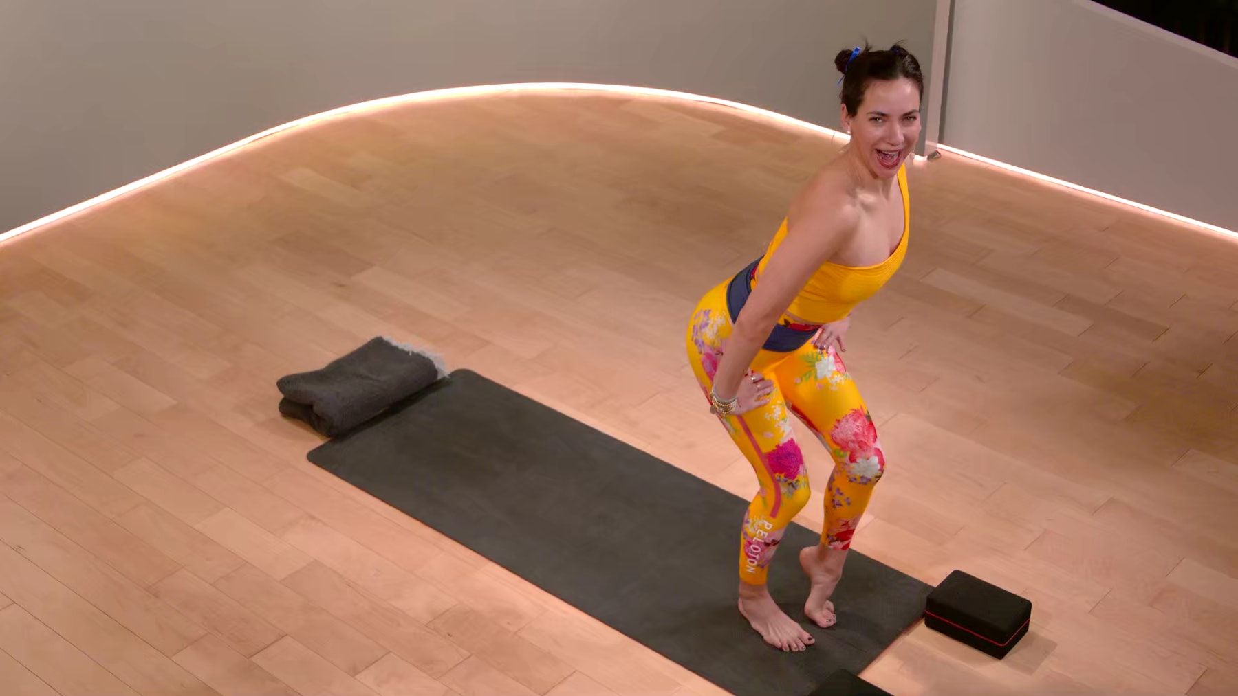 30 min Encanto Yoga Flow