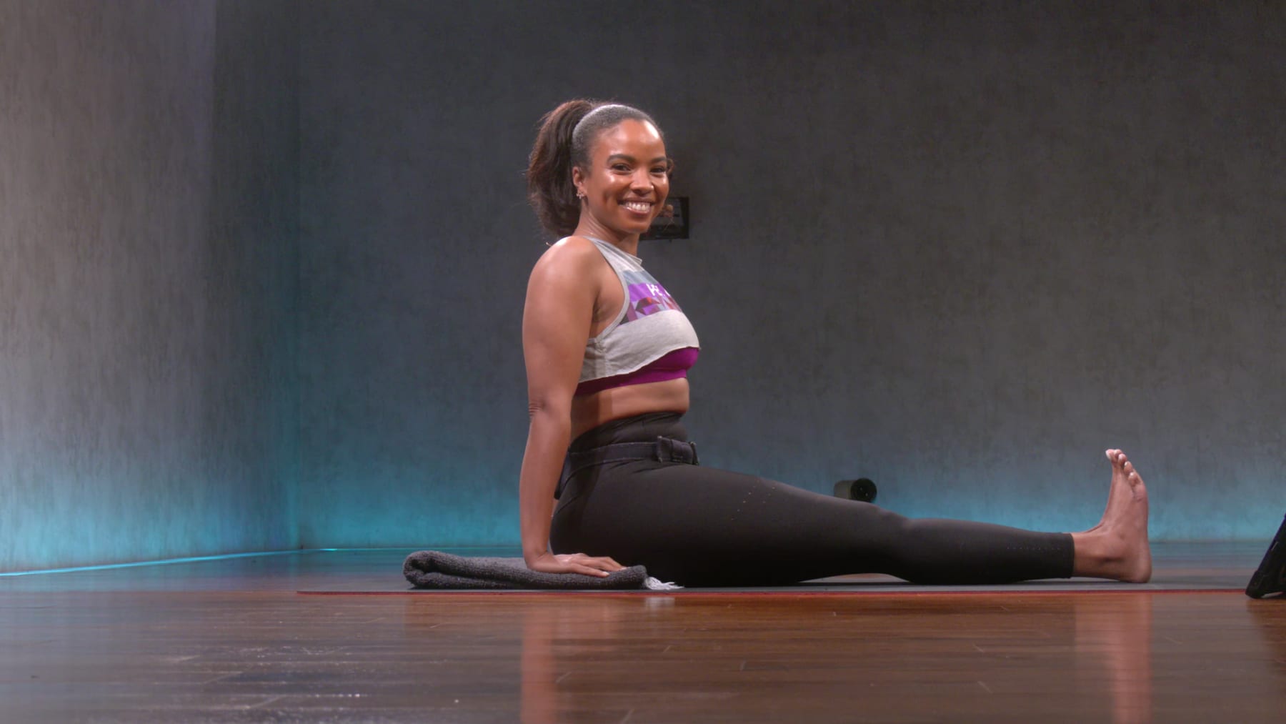 5 min Basics: Staff Pose