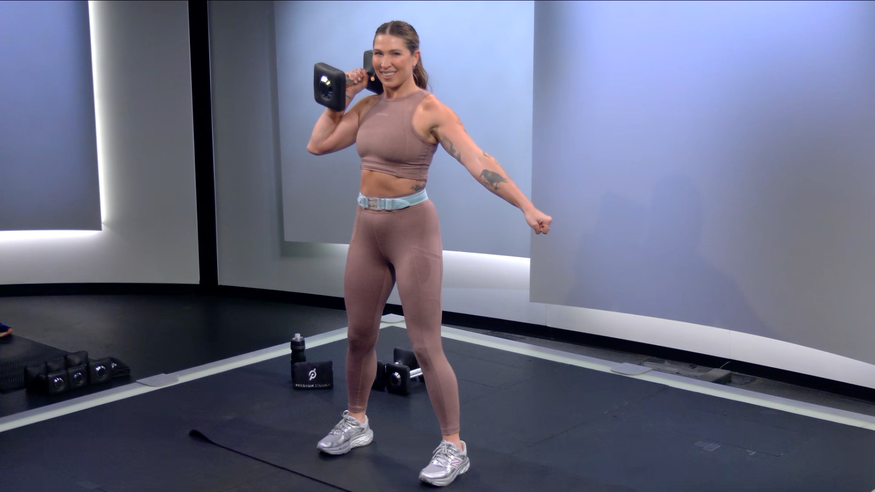 20 min Glutes & Legs Strength
