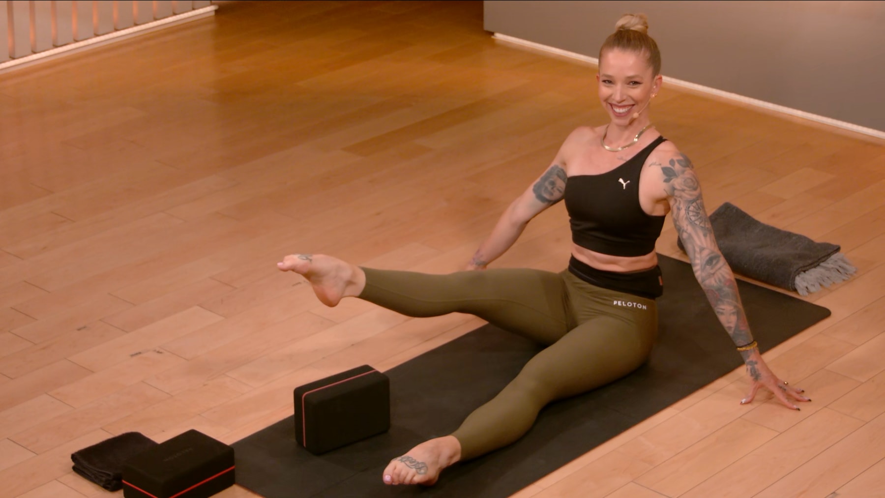 20 min Yoga Conditioning: Lower Body