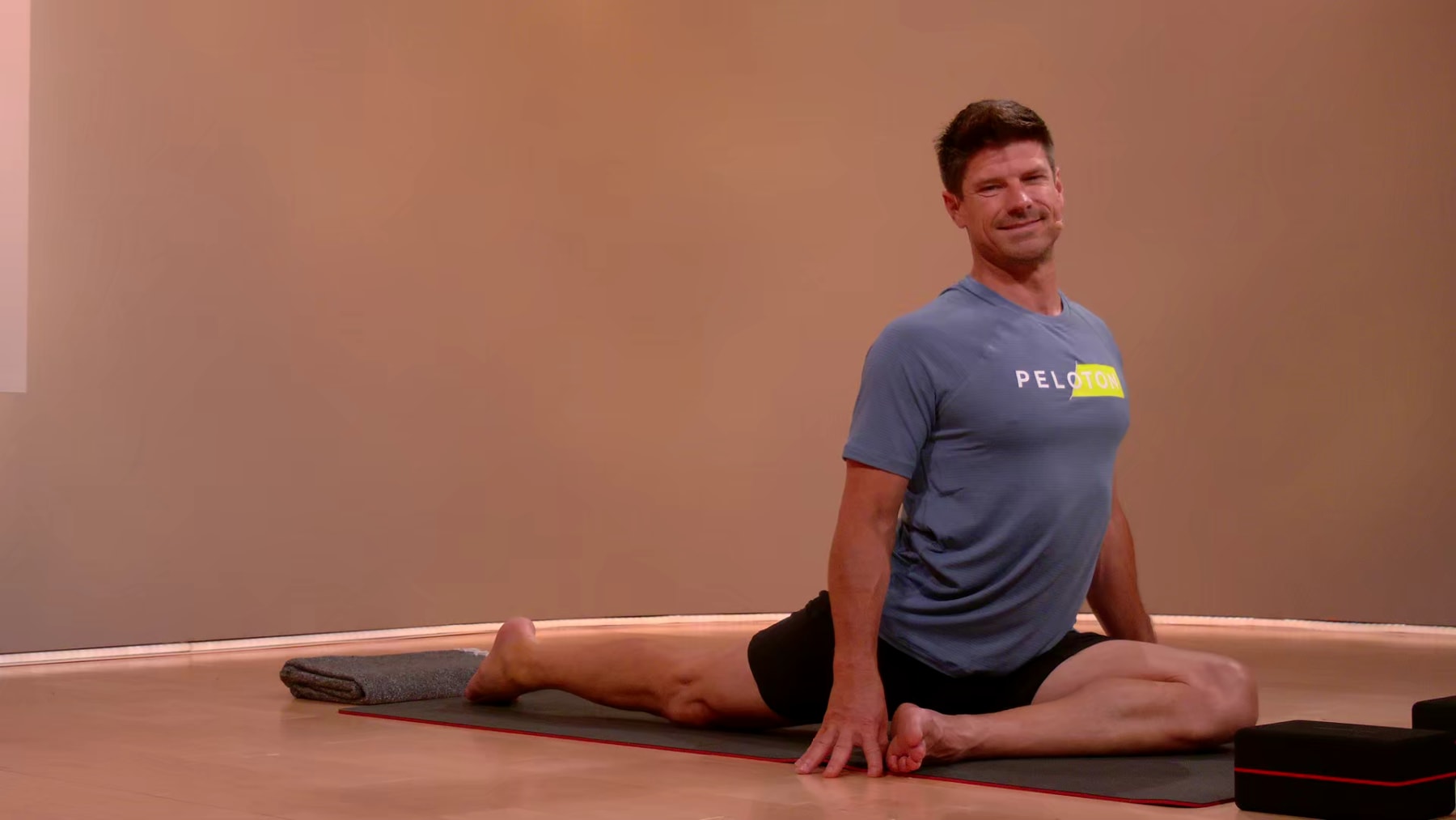 30 min Focus Flow: Pigeon Pose