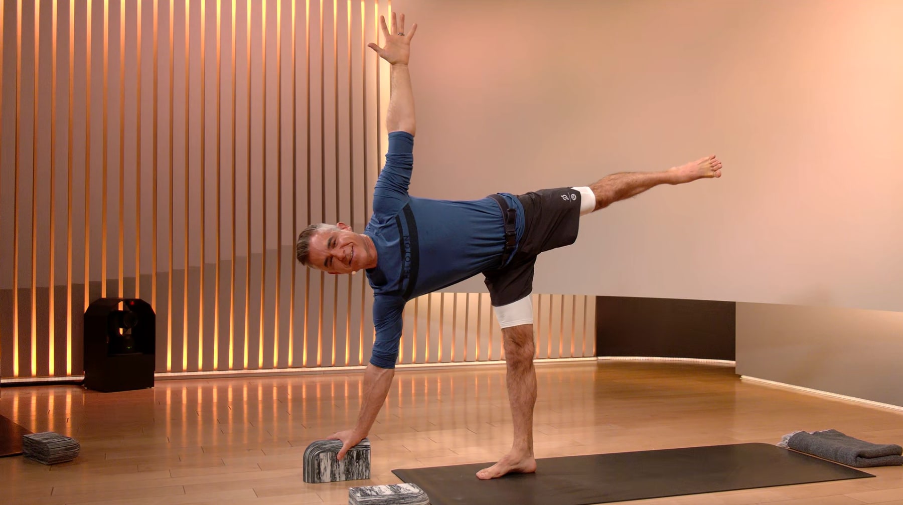 30 min 80s Yoga Flow