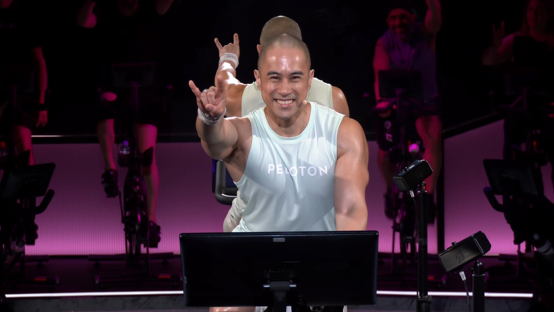 20 min 2000s Rock Ride | Peloton Cycling Classes