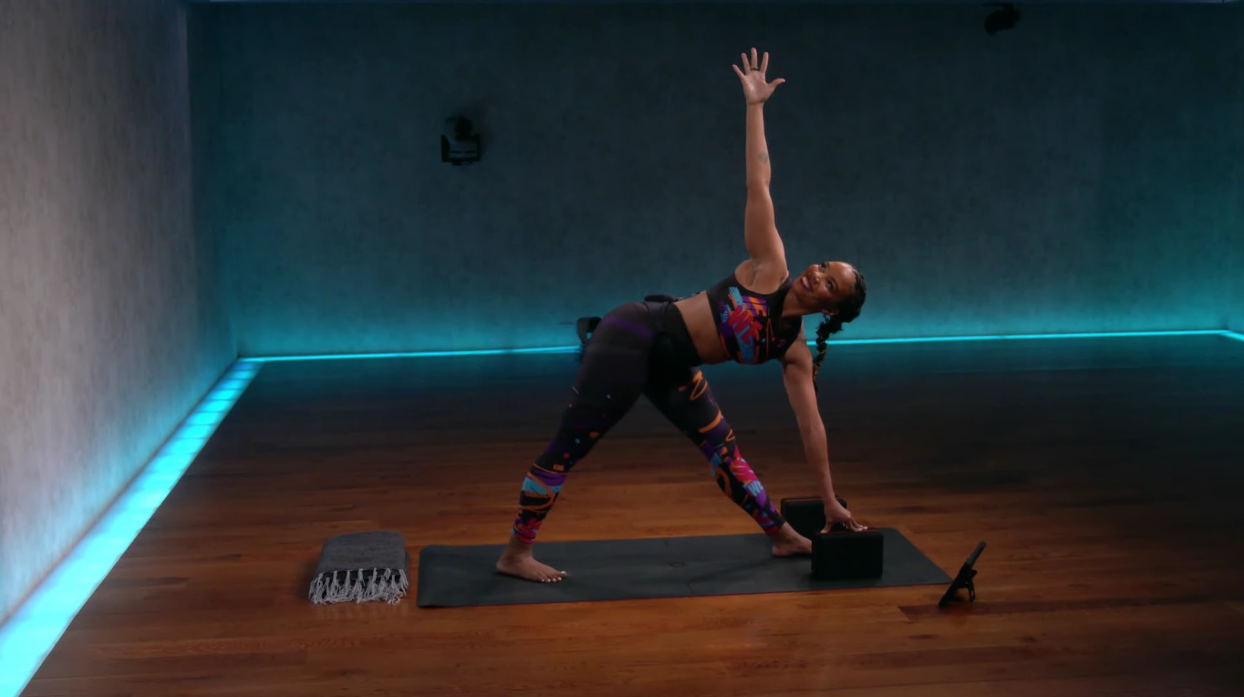 30 min BHM: Icons Yoga Flow