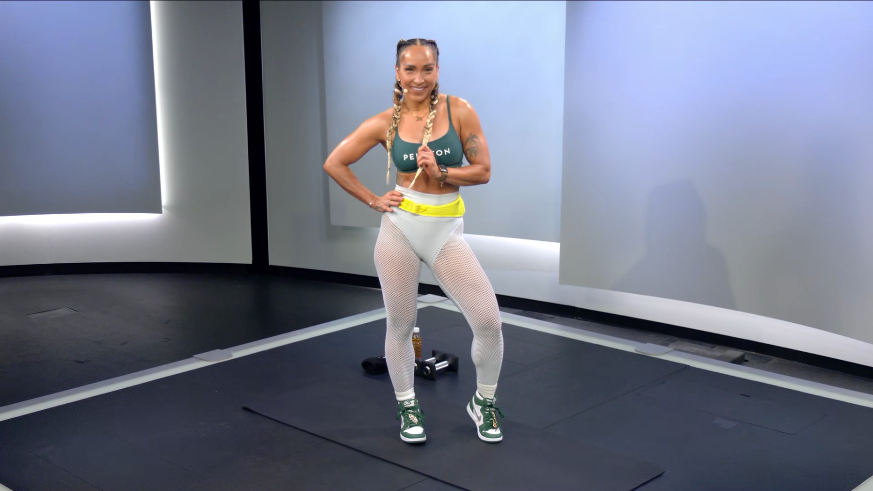 10 min Jennifer Lopez Core Strength