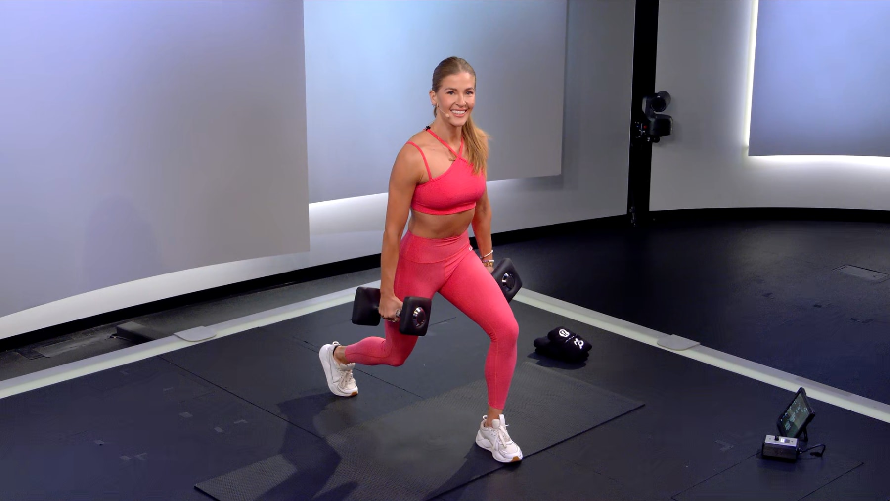 10 min Glutes & Legs Strength