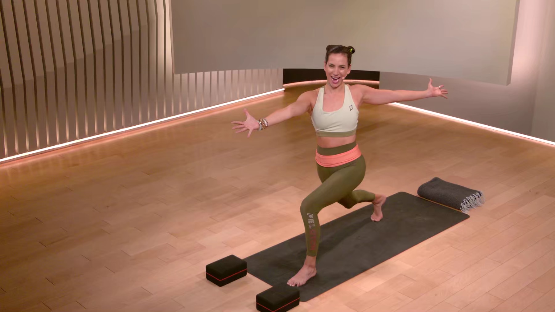 30 min 90s Yoga Flow