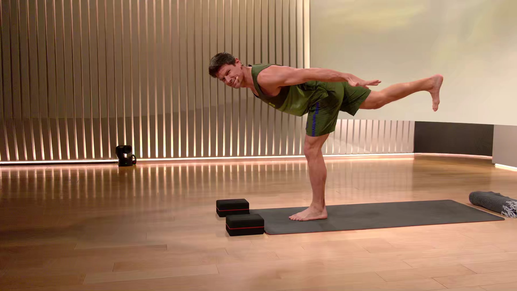 20 min Focus Flow: Glutes