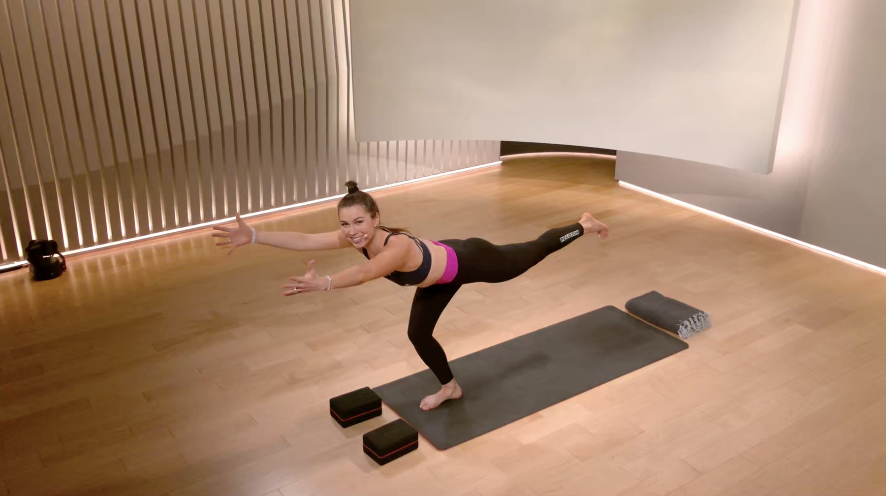 30 min Techno Power Yoga
