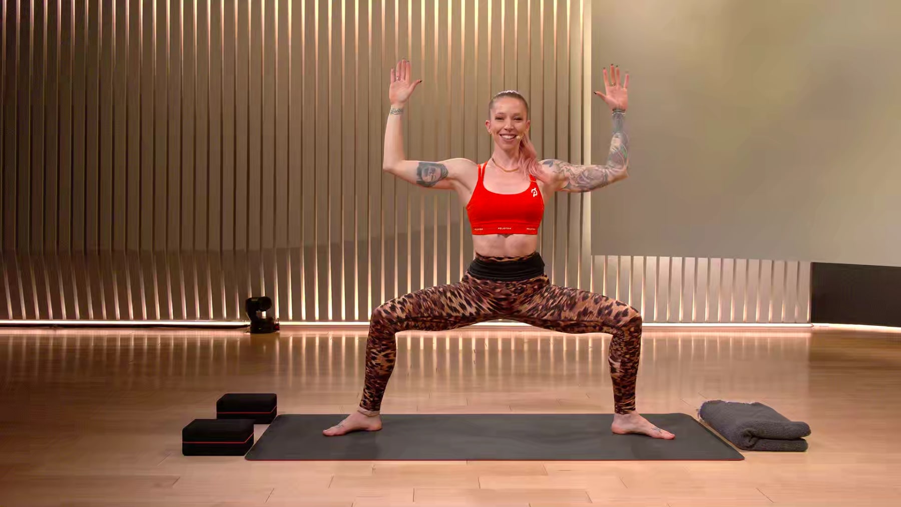 30 min Focus Flow: Hips