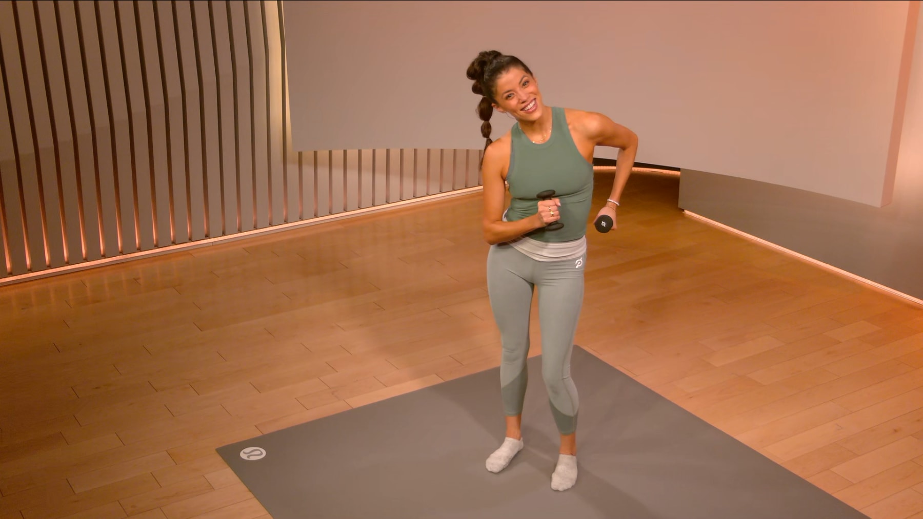 10 min Barre: Upper Body