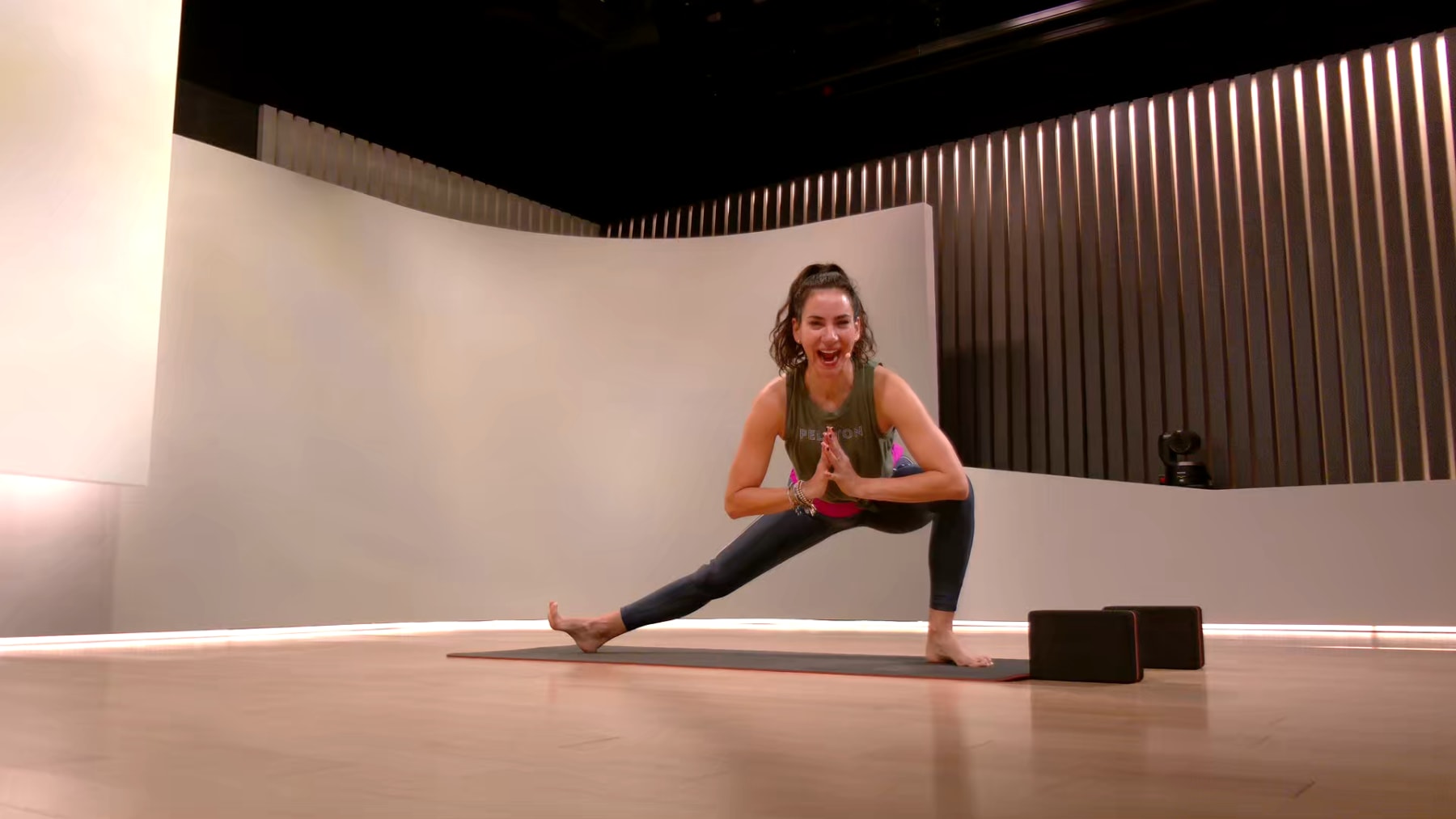 20 min Focus Flow: Skandasana