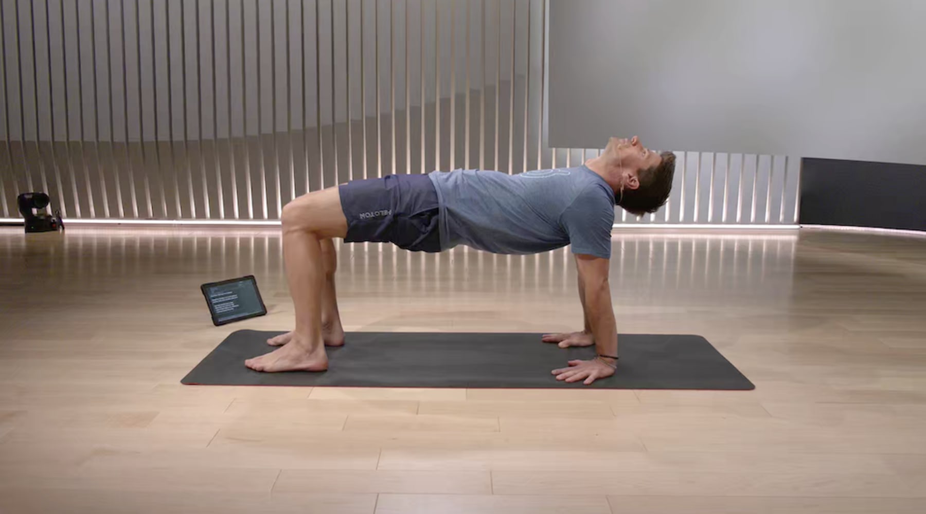 5 min Basics: Reverse Table Top