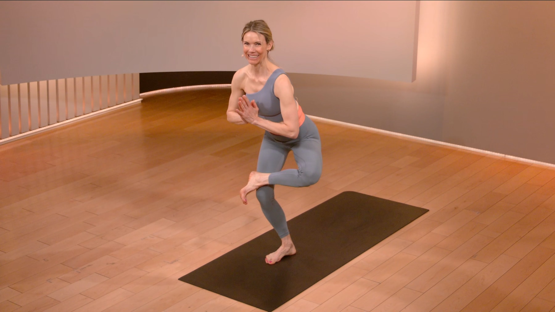 10 min Focus Flow: Balancing Poses