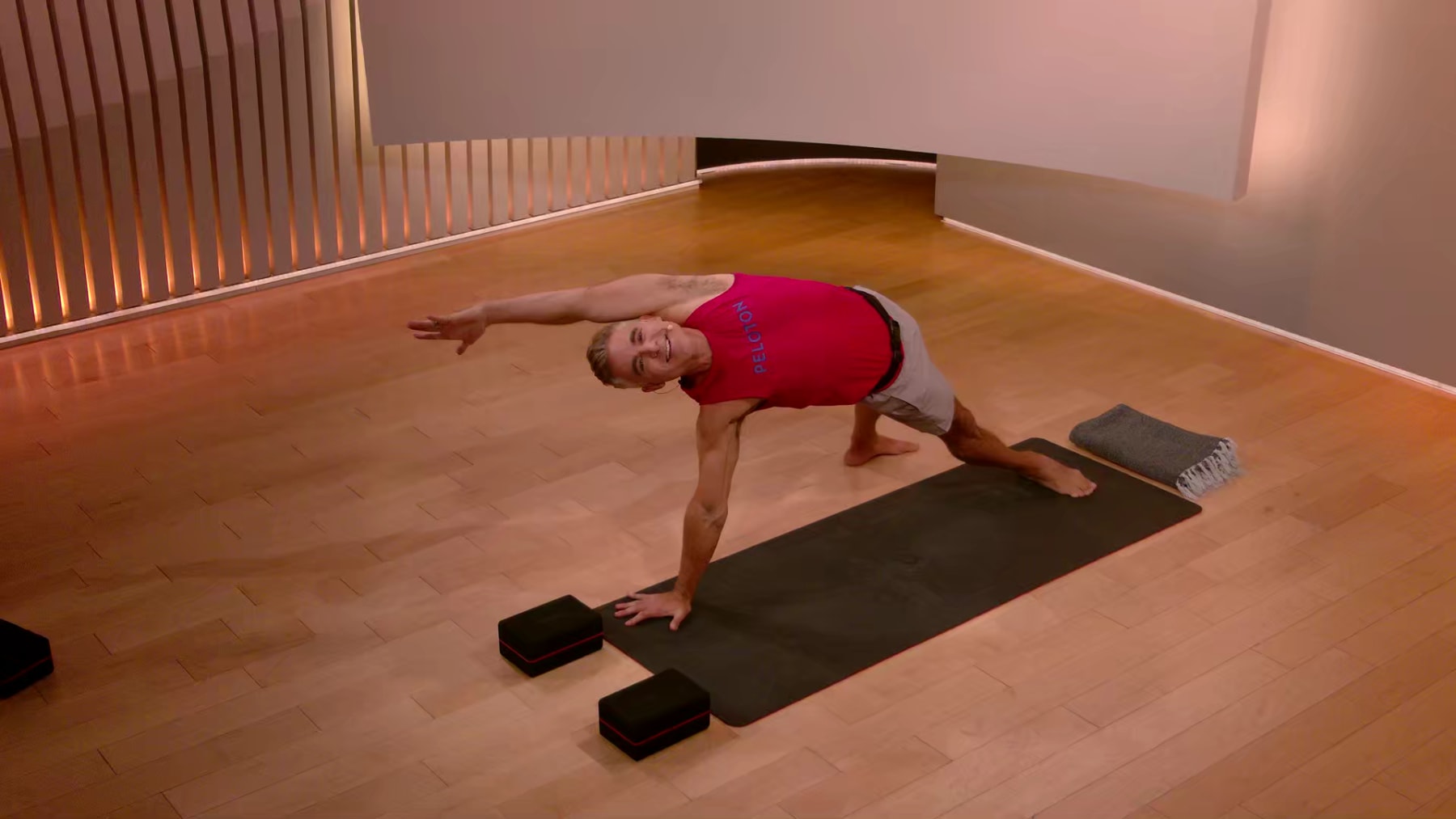 Peloton floor classes best sale