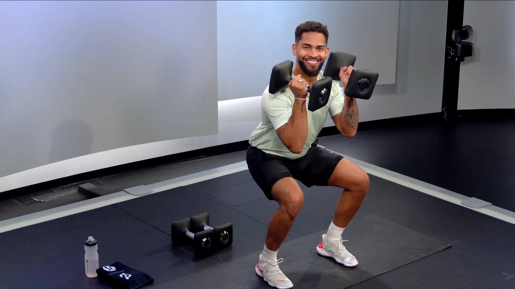 10 min Glutes & Legs Strength