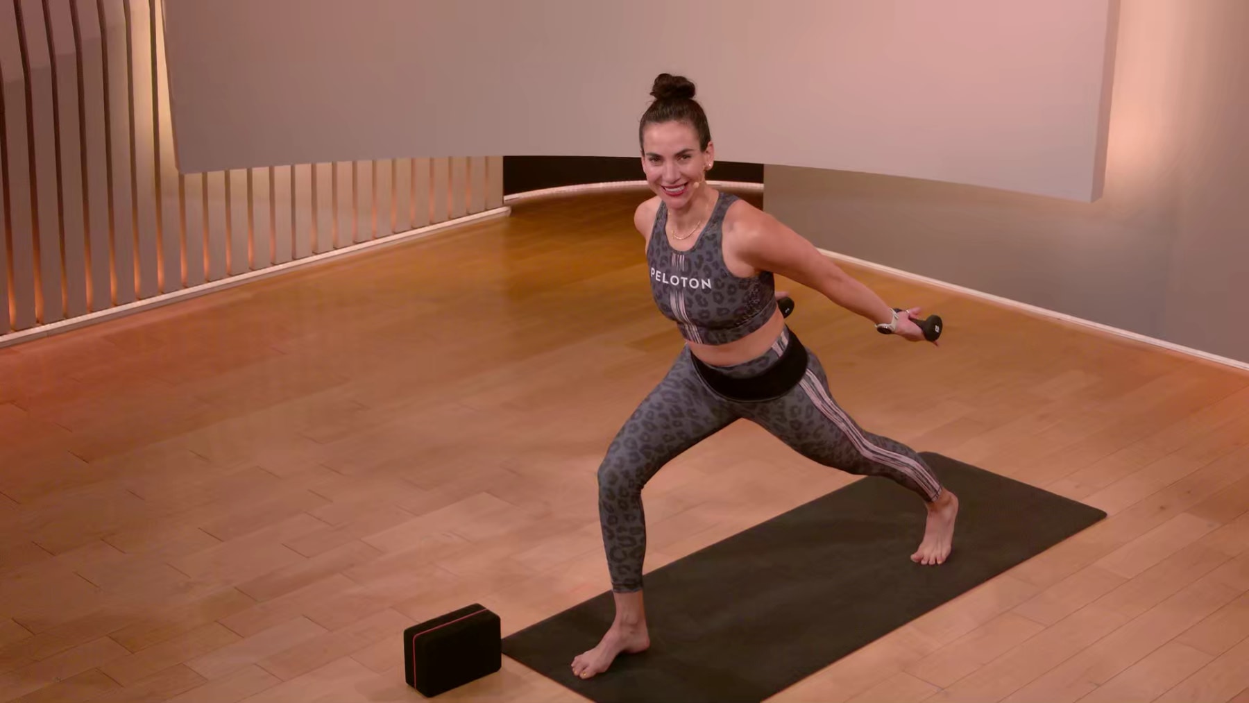 10 min Yoga Conditioning: Upper Body