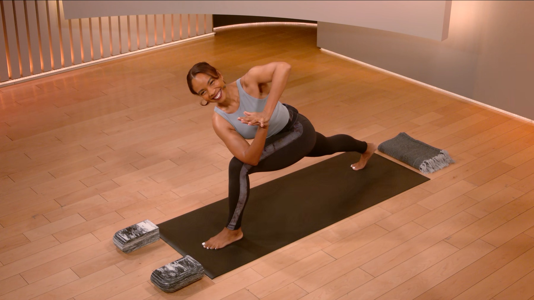 30 min Focus Flow: Twists