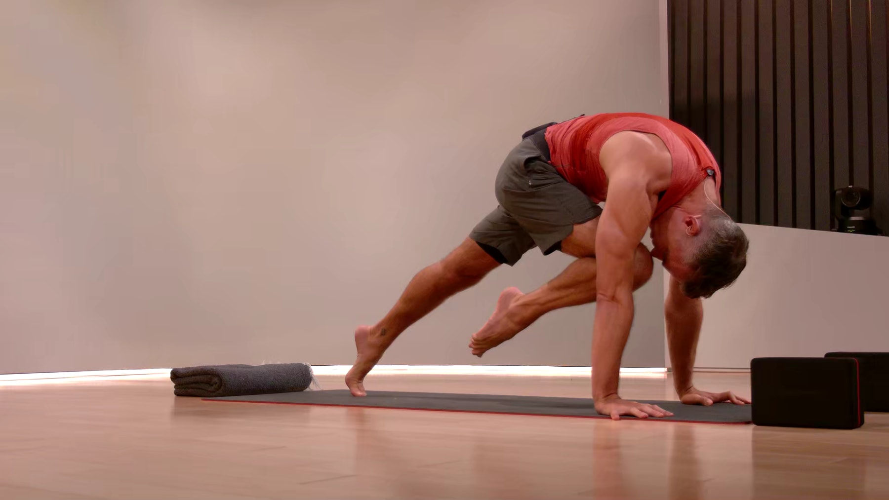 20-Minute Intermediate Power Yoga 