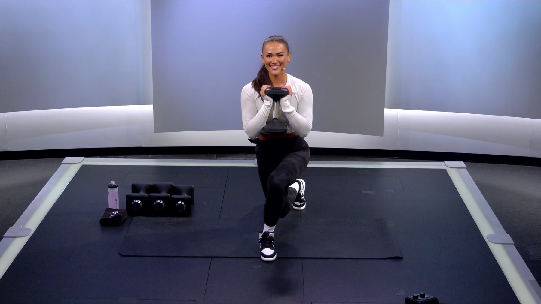 10 min Glutes & Legs Strength