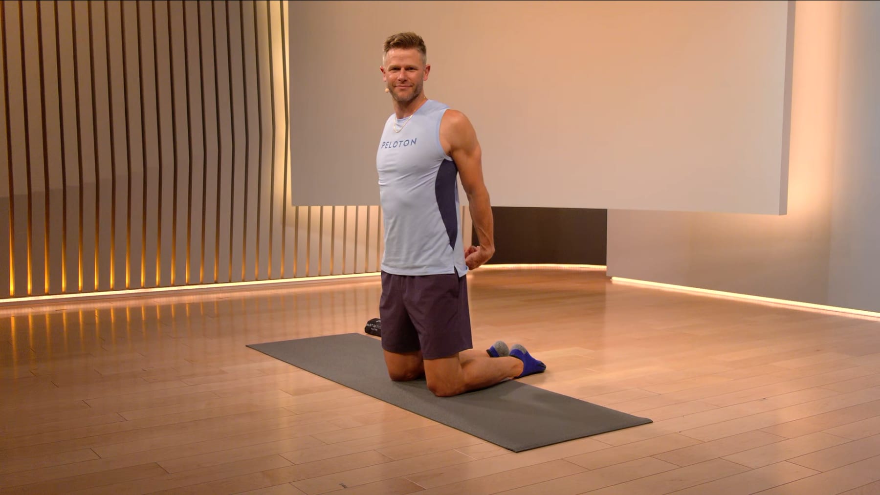 5 min Upper Body Stretch