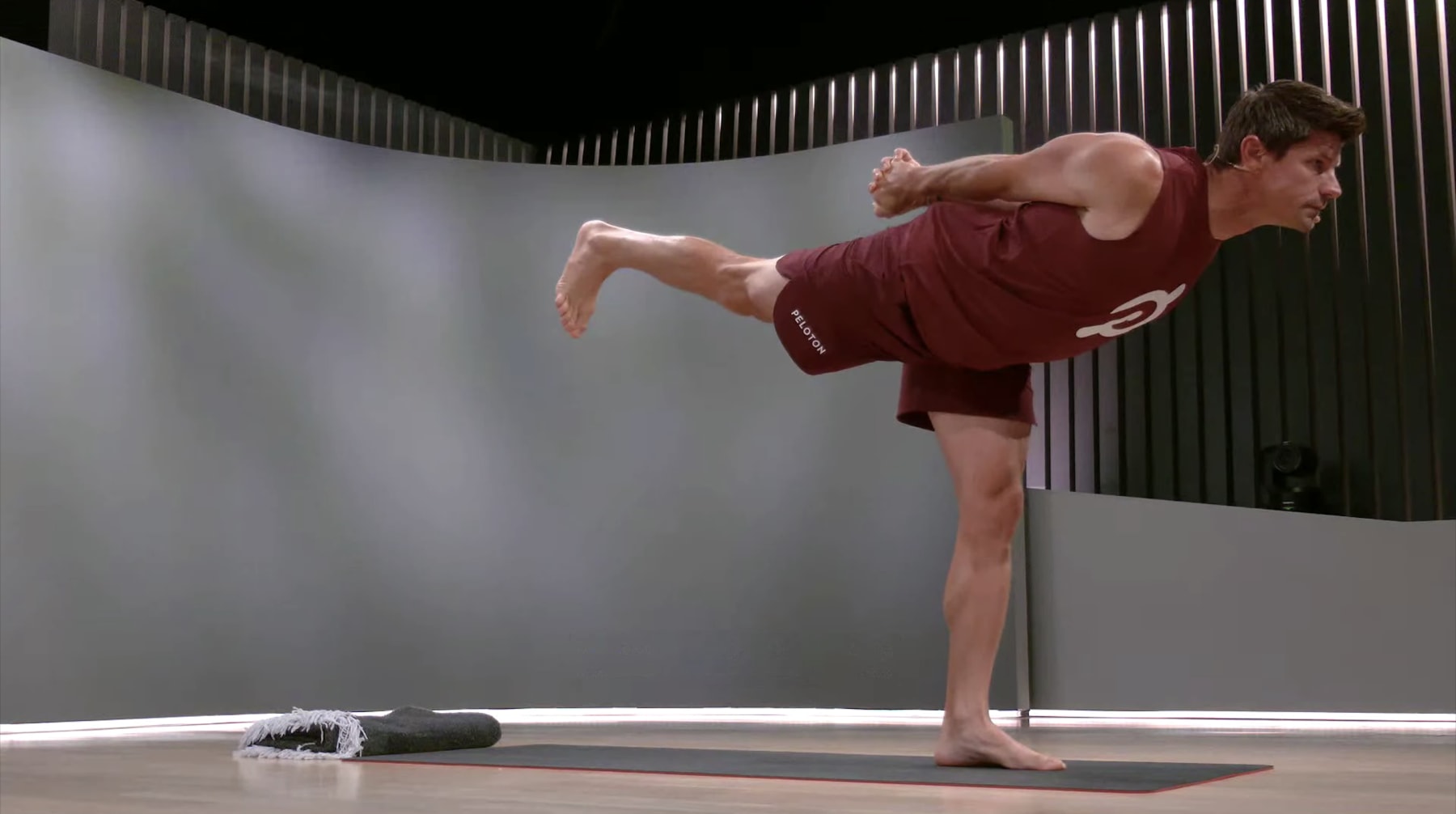 30 min Focus Flow: Quads