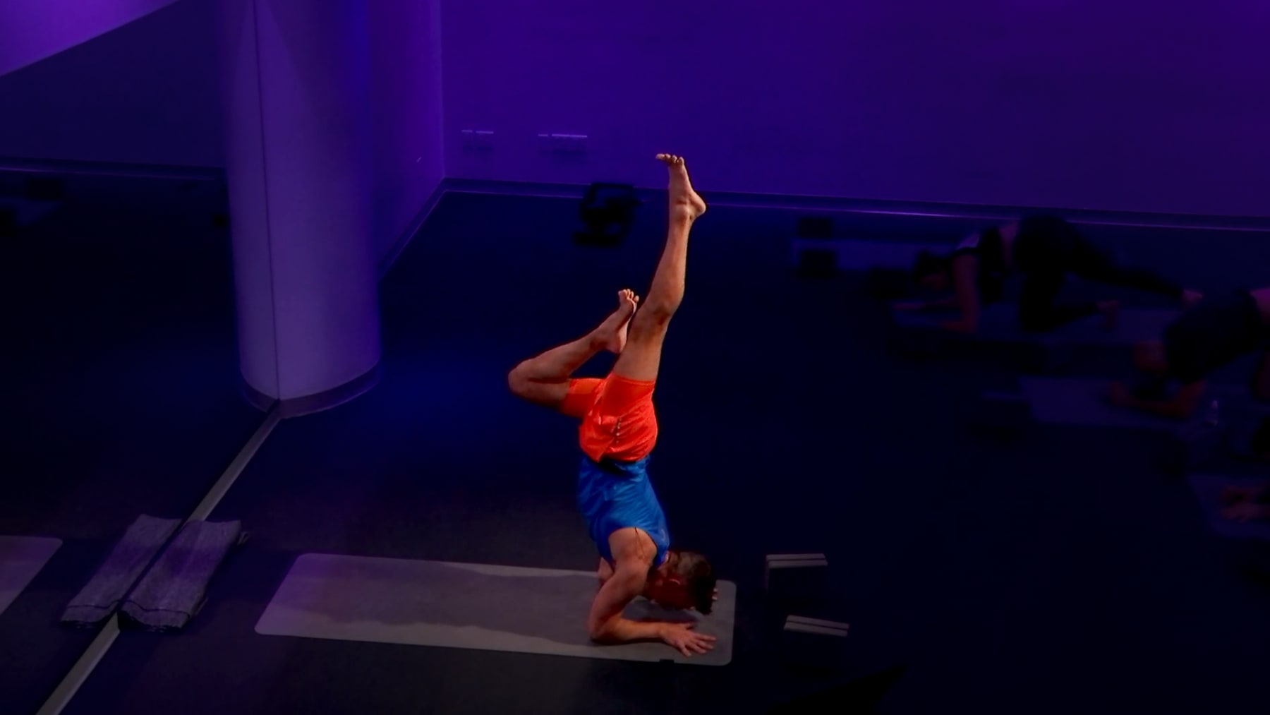 45 min Madonna Yoga Flow