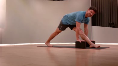 10 min Focus Flow: Floor Poses