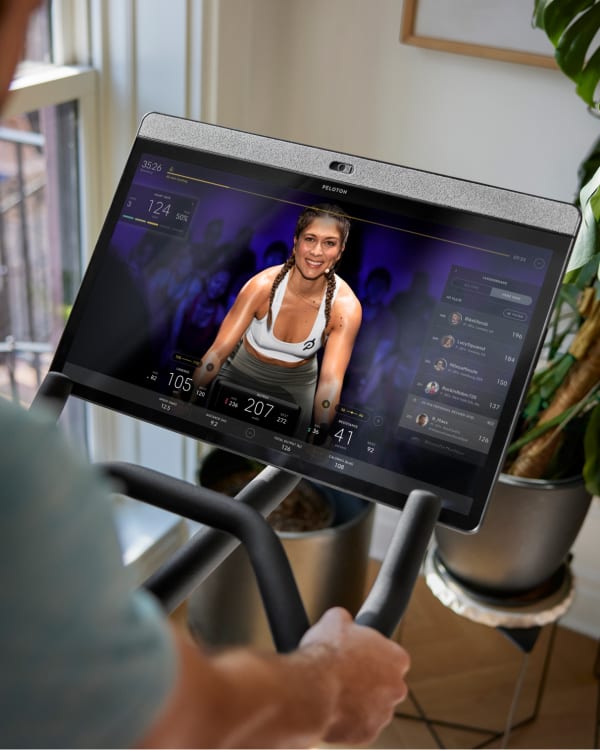 peloton bike  screen size
