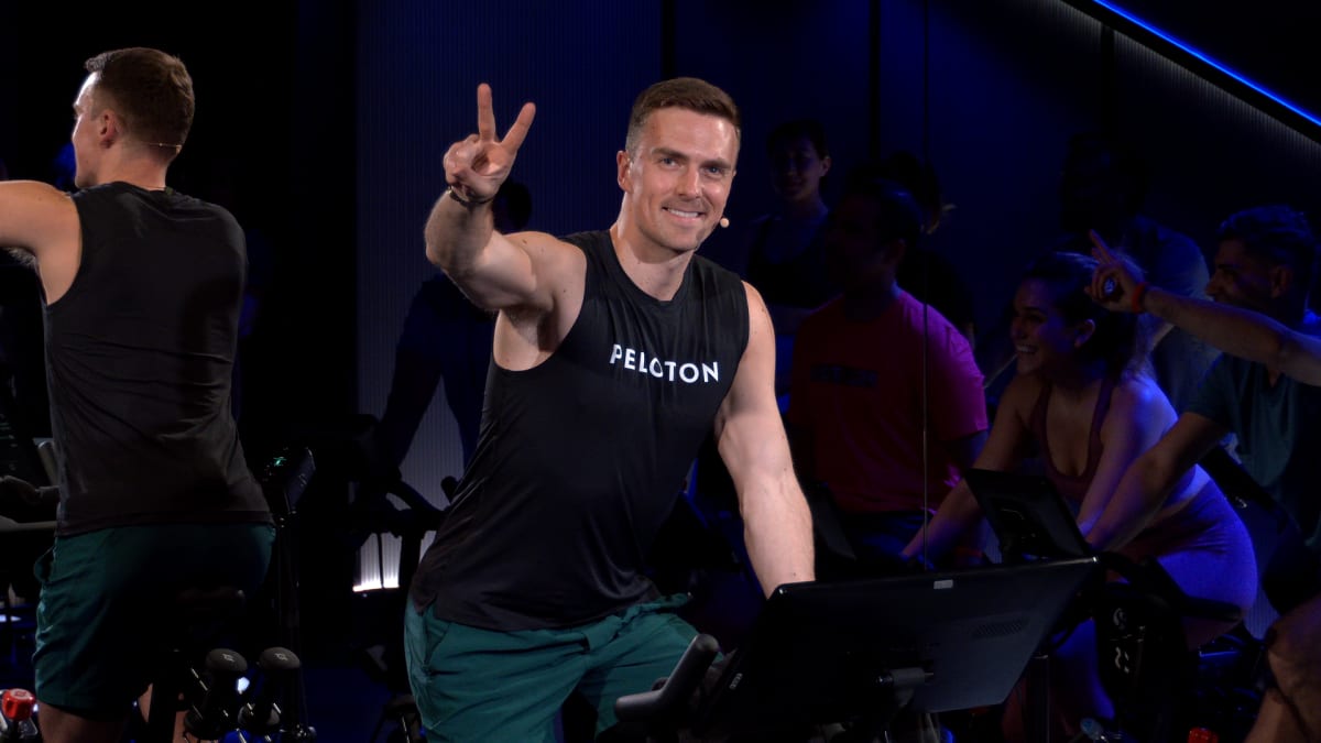 30 min EDM Ride Peloton CyclingKurse