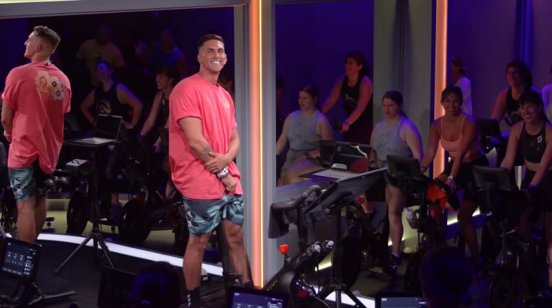 30 min AFO Ride: Maroon 5 | Peloton Cycling Classes