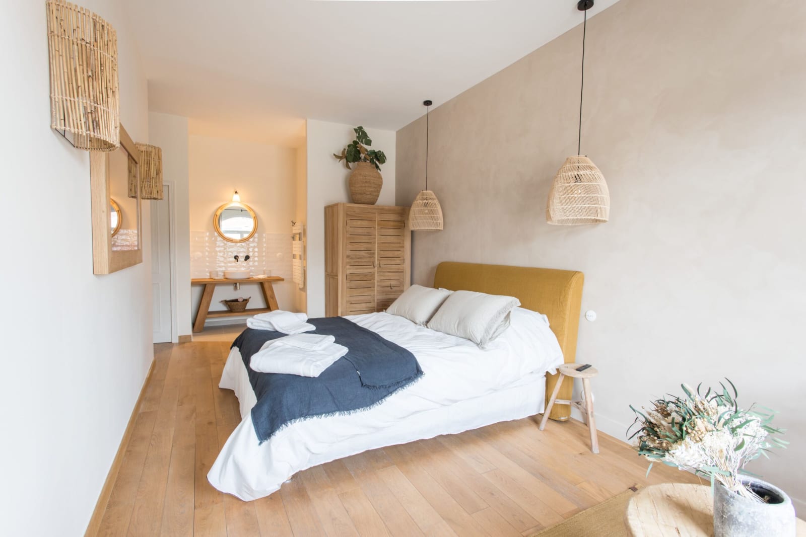 Suite pénate 3 - chambre d’hôtes de charme à Bordeaux avec piscine et jardin
