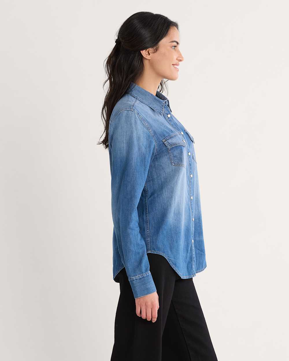 ALTERNATE VIEW OF WOMEN'S CHAMBRAY GAMBLER SHIRT IN MEDIUM BLUE image number 3