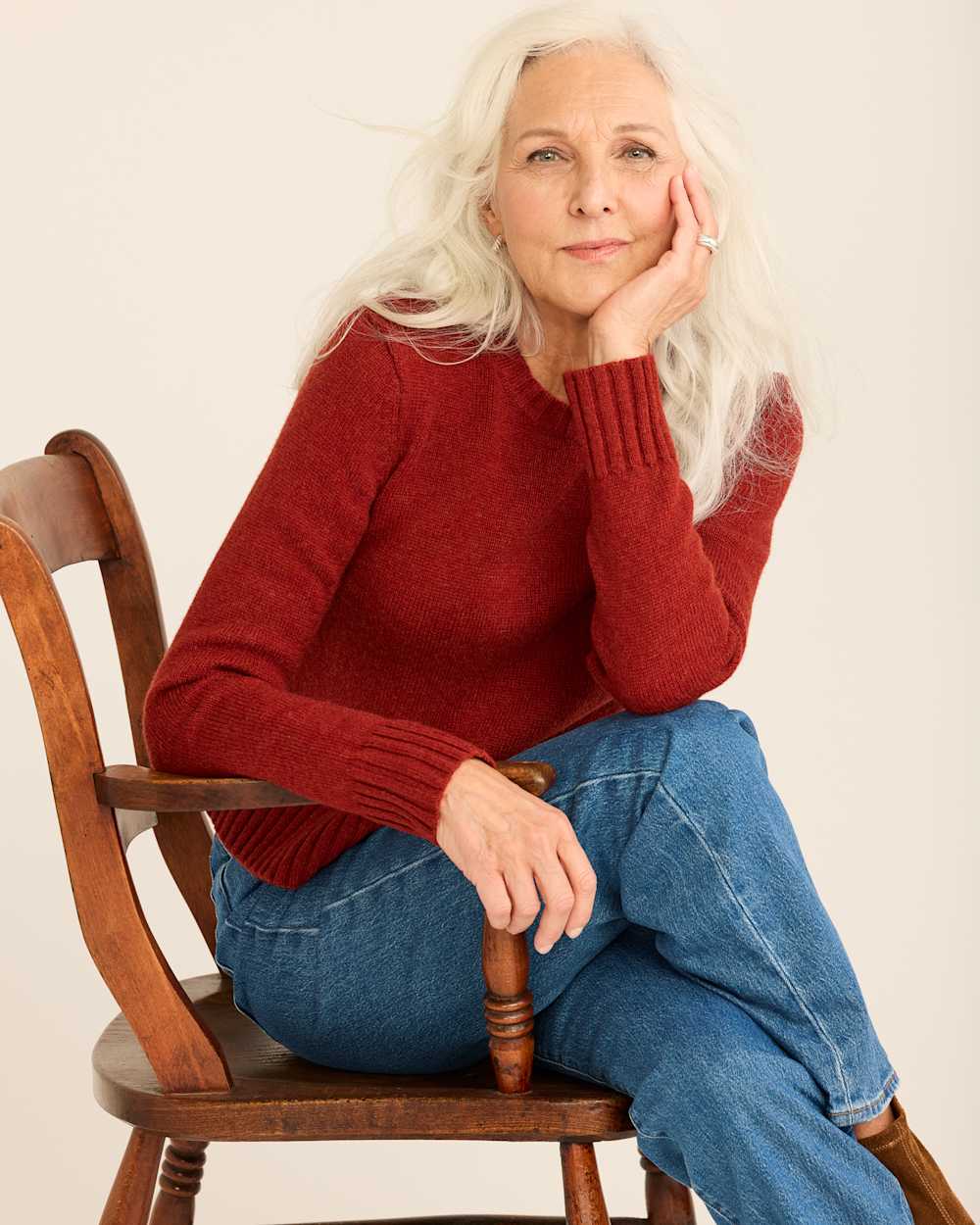 WOMEN'S SHETLAND COLLECTION CREWNECK IN CHILI RED image number 1
