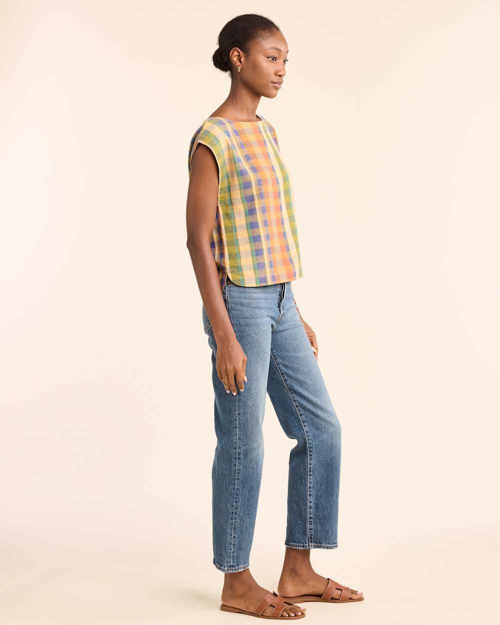 ALTERNATE VIEW OF WOMEN'S FLORA LINEN-BLEND POPOVER TOP IN WOODASH MULTI CHECK image number 2