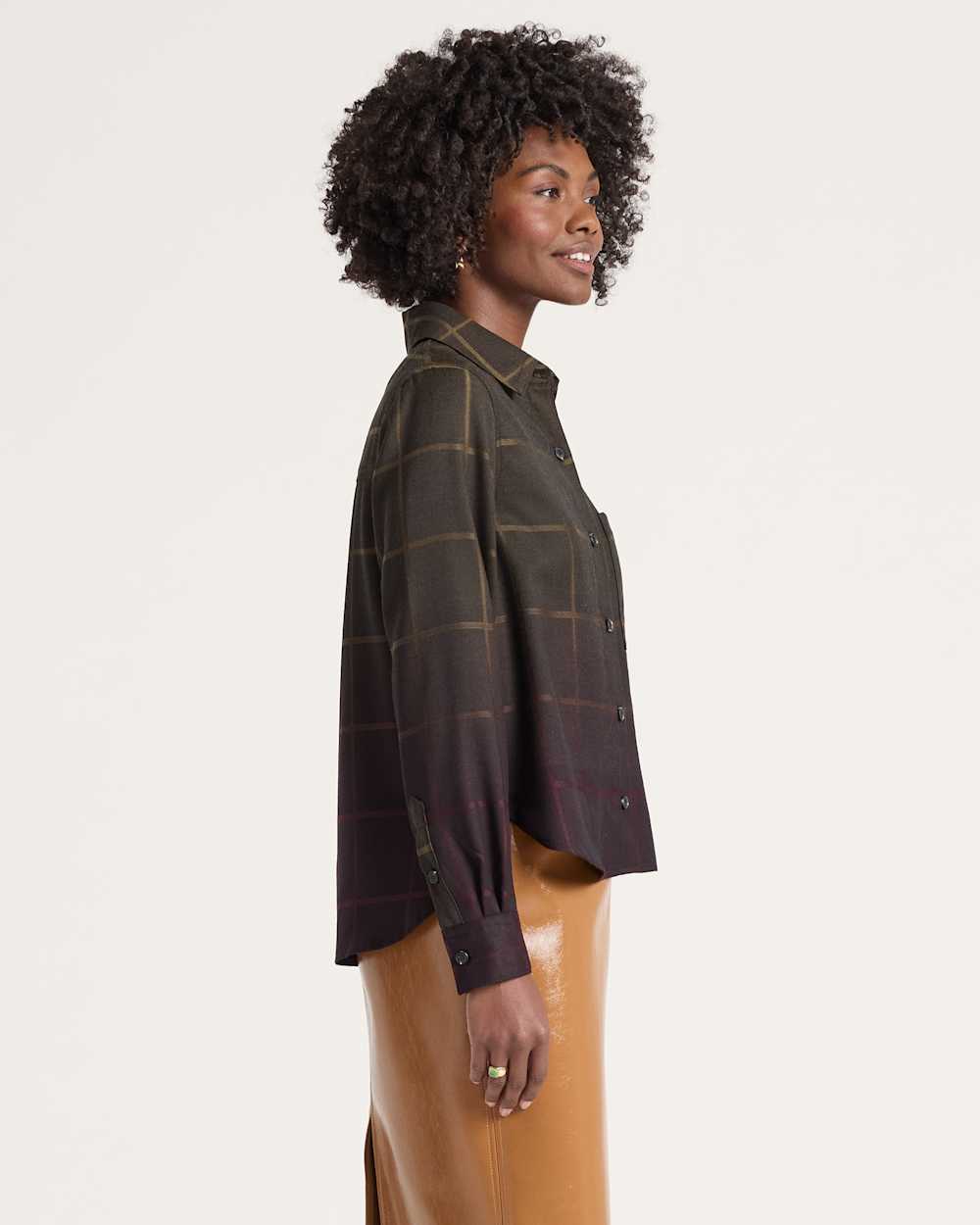 ALTERNATE VIEW OF WOMEN'S WORSTED WOOL ONE POCKET SHIRT IN BLACK/OLIVE OMBRE image number 3