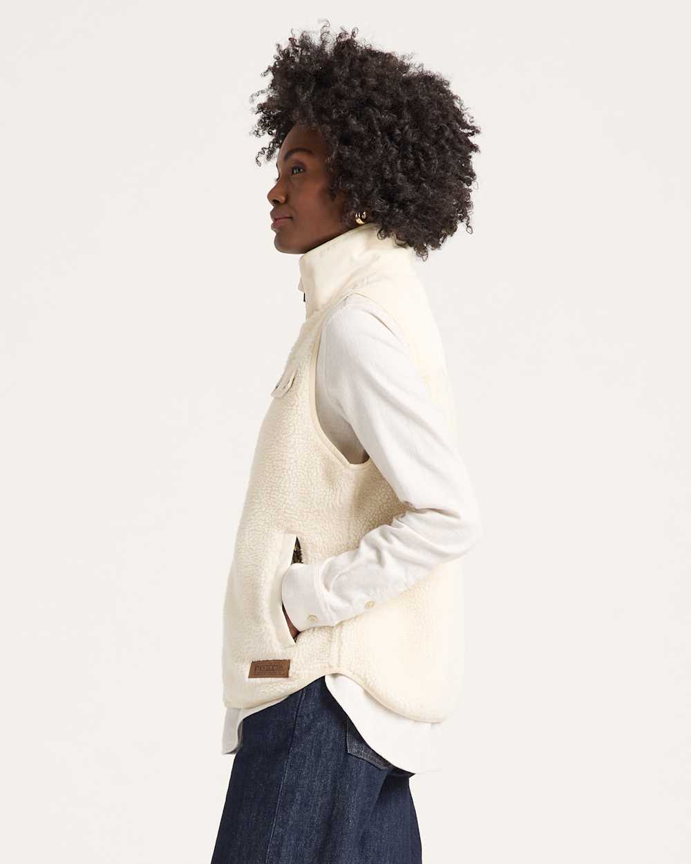 ALTERNATE VIEW OF WOMEN'S LAUREL FLEECE VEST IN BONE image number 3