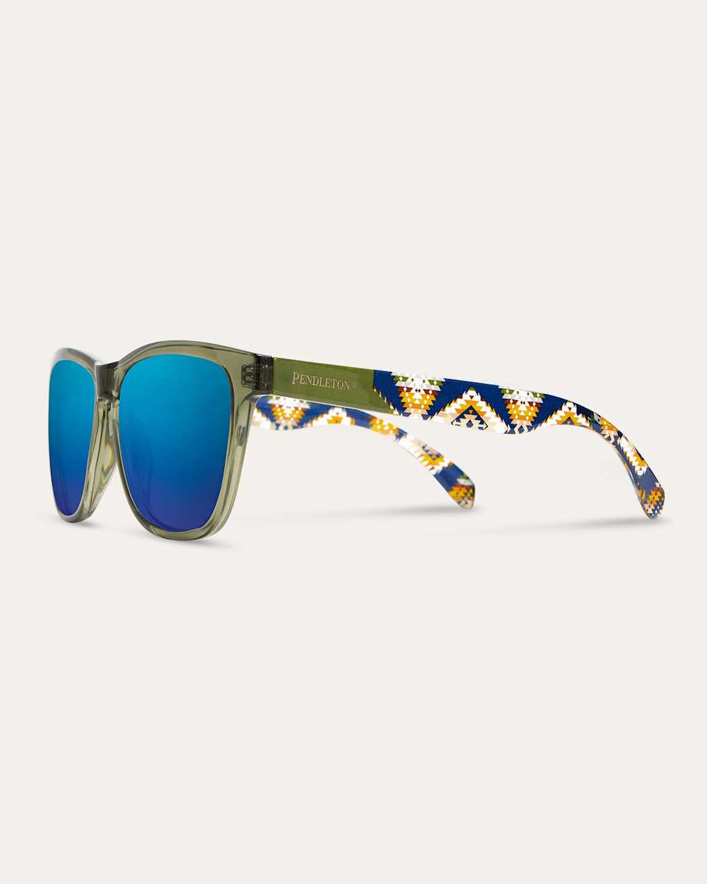 ALTERNATE VIEW OF SHWOOD X PENDLETON KEGON POLARIZED SUNGLASSES IN EMERALD CRYSTAL/NAVY TRAIL image number 3