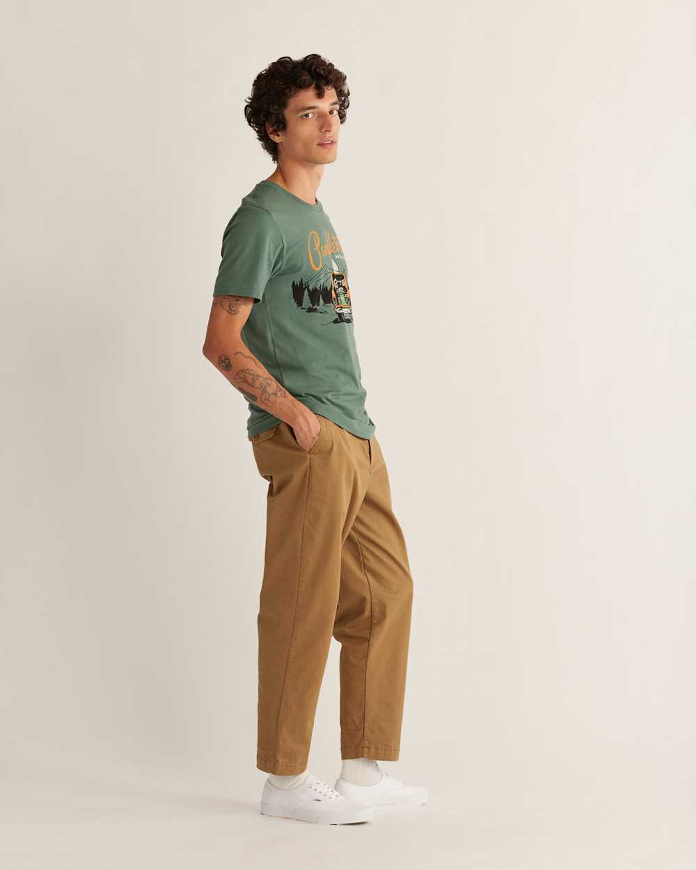ALTERNATE VIEW OF MEN'S CAMPER GRAPHIC TEE IN PINE/ORANGE image number 2